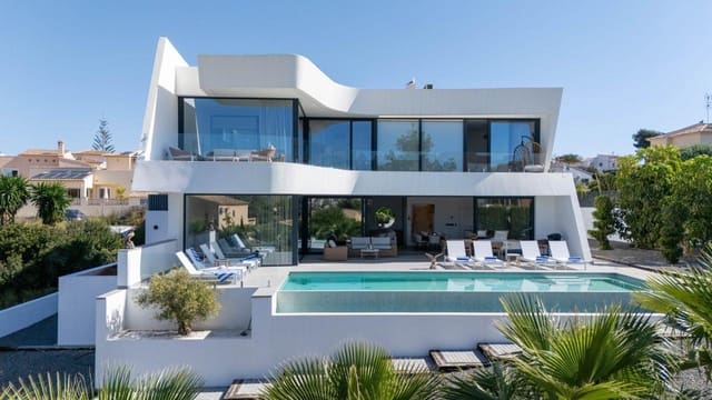 Chalet de 4 habitaciones en Calpe / Calp en venta con piscina - 1.290.000 € (Ref: 6327883)