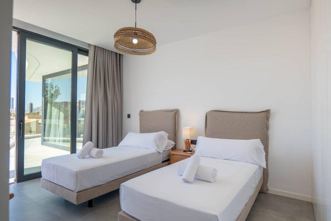 Chalet de 4 habitaciones en Calpe / Calp en venta con piscina - 1.290.000 € (Ref: 6327883)