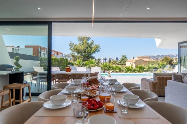 Chalet de 4 habitaciones en Calpe / Calp en venta con piscina - 1.290.000 € (Ref: 6327883)