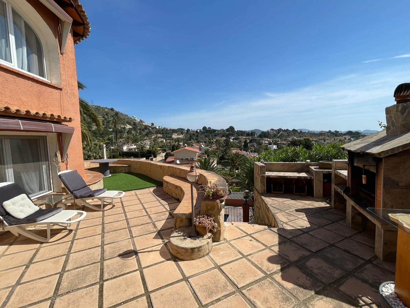 6 soverom Villa til salgs i Calpe / Calp med svømmebasseng garasje - € 845 000 (Ref: 6876138)