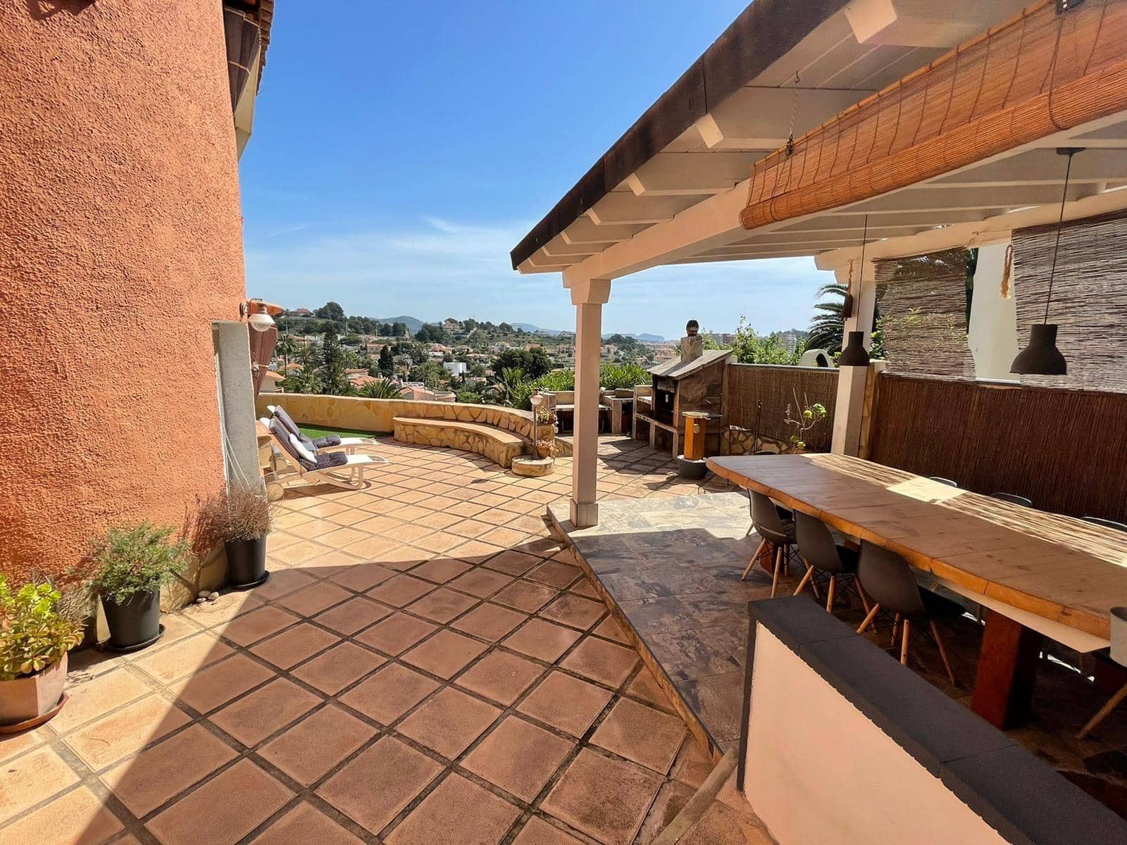 6 soverom Villa til salgs i Calpe / Calp med svømmebasseng garasje - € 845 000 (Ref: 6876138)