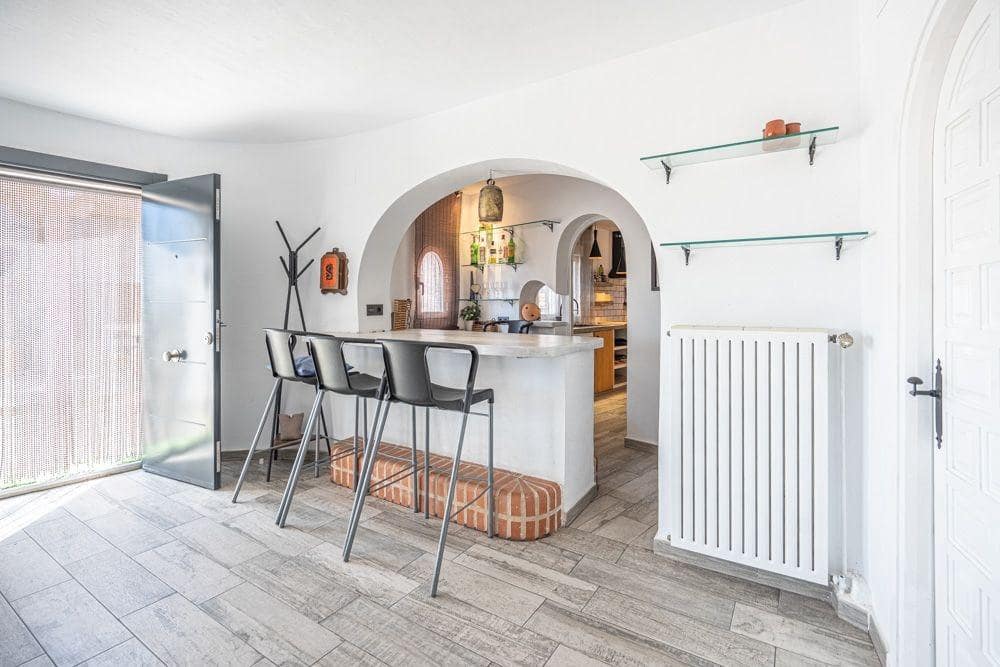 6 bedroom Villa for sale in Calpe / Calp with pool garage - € 845,000 (Ref: 6876138)