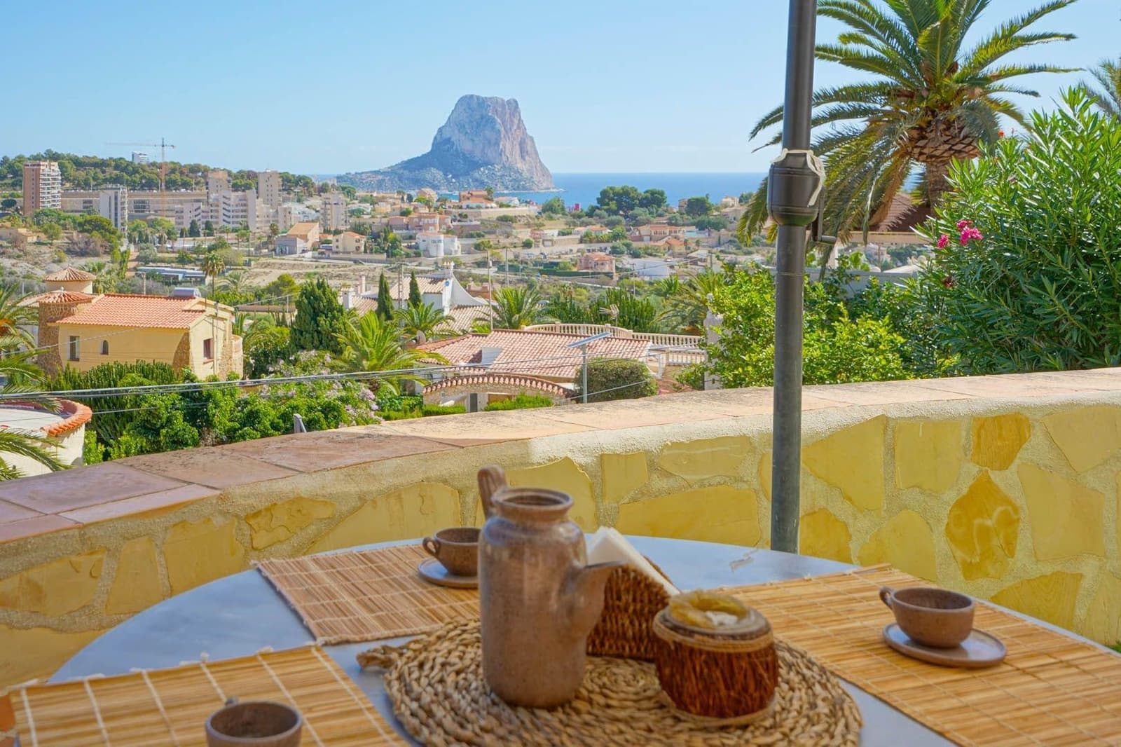 6 bedroom Villa for sale in Calpe / Calp with pool garage - € 845,000 (Ref: 6876138)