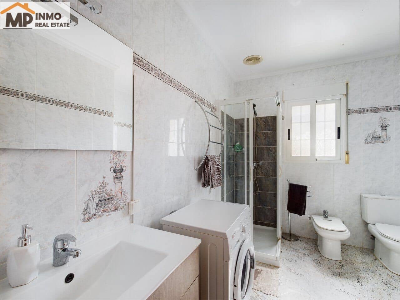 5 bedroom Villa for sale in Calpe / Calp with pool garage - € 740,000 (Ref: 8104037)