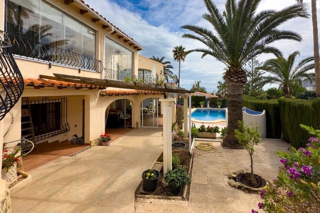 5 chambre Villa/Maison à vendre à Calpe / Calp avec piscine - 795 000 € (Ref: 8214299)