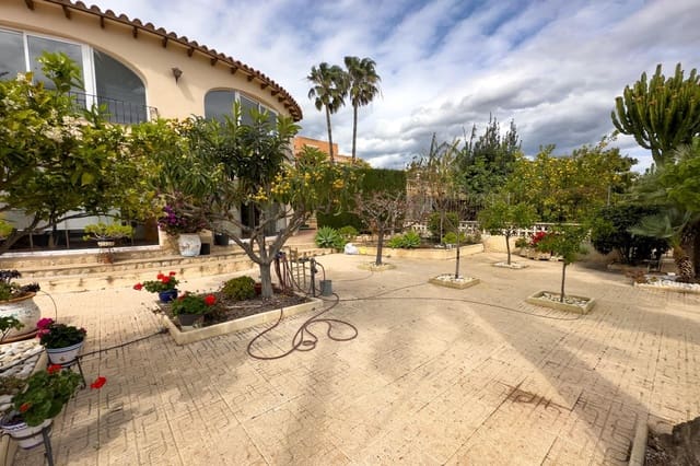 5 chambre Villa/Maison à vendre à Calpe / Calp avec piscine - 795 000 € (Ref: 8214299)