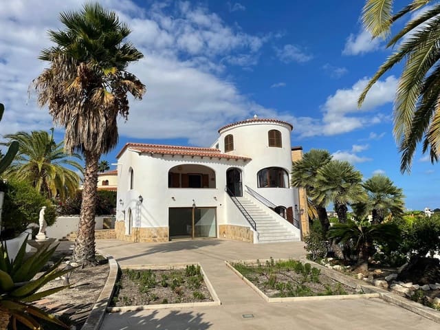 4 bedroom Villa for sale in Cometa - Carrió, Calpe / Calp with garage - € 985,000 (Ref: 8534195)
