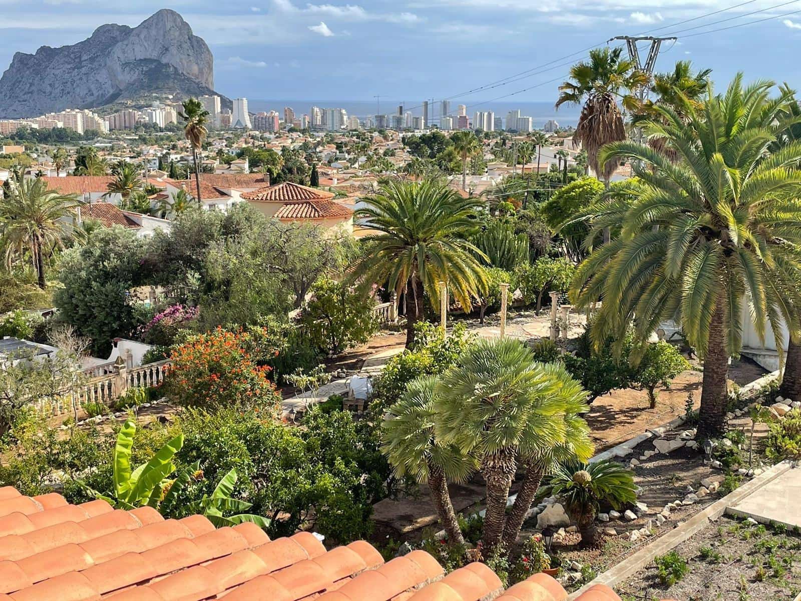 4 bedroom Villa for sale in Calpe / Calp with garage - € 985,000 (Ref: 8534195)