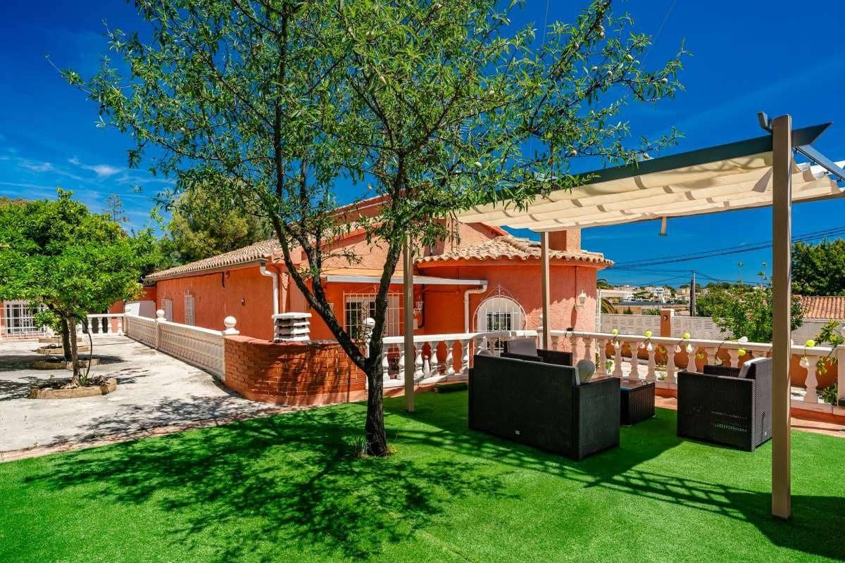 3 Zimmer Villa zu verkaufen in Calpe / Calp mit Pool Garage - 535.000 € (Ref: 8620089)