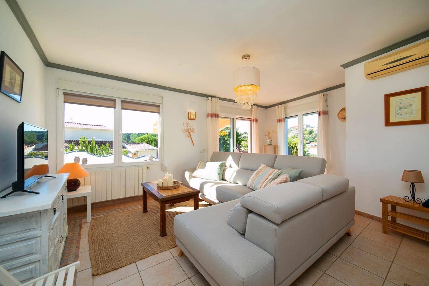 6 soverom Villa til salgs i Moraira med svømmebasseng garasje - € 799 000 (Ref: 8634751)