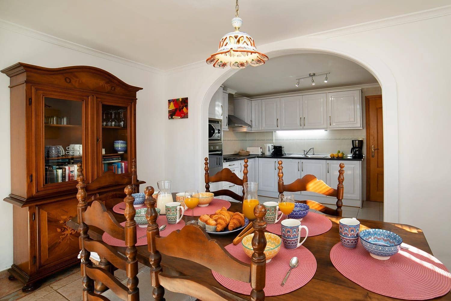 6 soverom Villa til salgs i Moraira med svømmebasseng garasje - € 799 000 (Ref: 8634751)