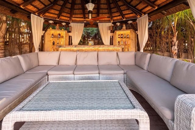 4 chambre Villa/Maison à vendre à Calpe / Calp avec piscine garage - 2 520 000 € (Ref: 8682632)