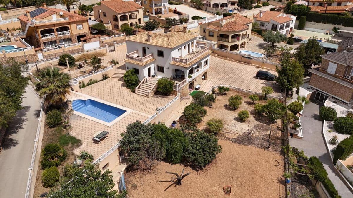6 soveværelse Villa til salg i Calpe / Calp - € 1.200.000 (Ref: 8801874)