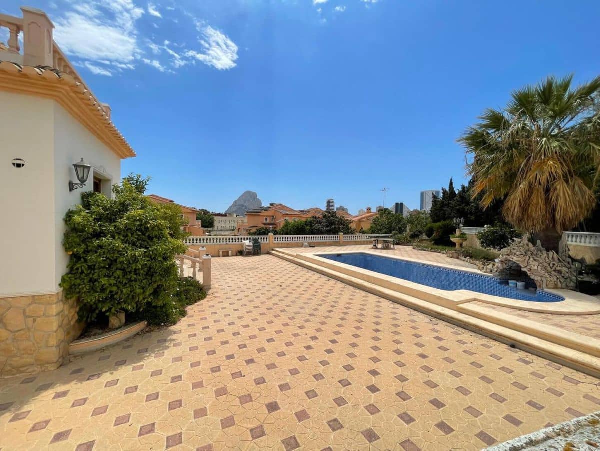 6 soveværelse Villa til salg i Calpe / Calp - € 1.200.000 (Ref: 8801874)