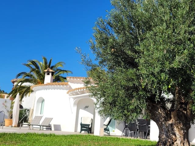 3 Zimmer Villa zu verkaufen in Calpe / Calp mit Pool - 795.000 € (Ref: 8801878)