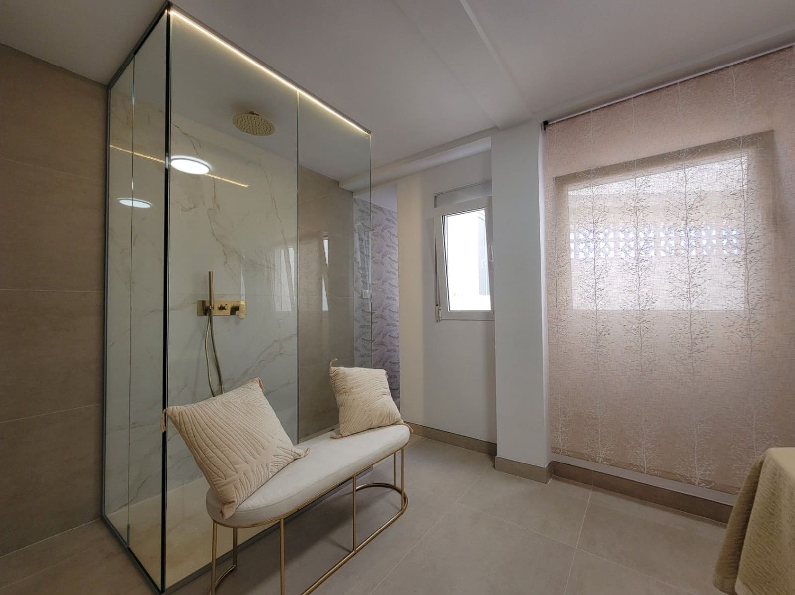 2 bedroom Apartment for sale in Calpe / Calp - € 340,000 (Ref: 8801879)