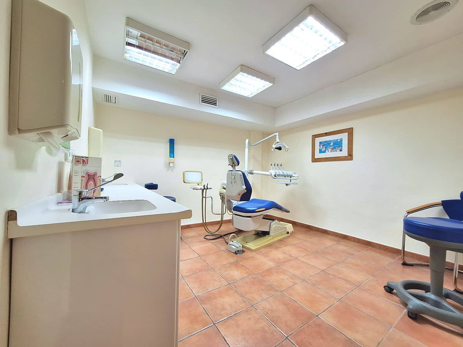 Commercial for sale in Calpe / Calp - € 180,000 (Ref: 8801896)