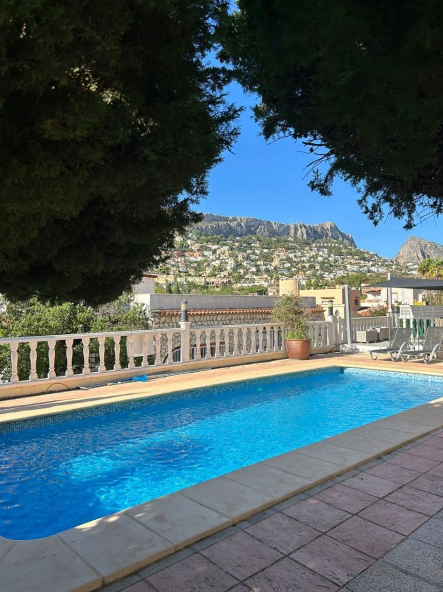 3 bedroom Villa for sale in Calpe / Calp with pool - € 575,000 (Ref: 8801900)