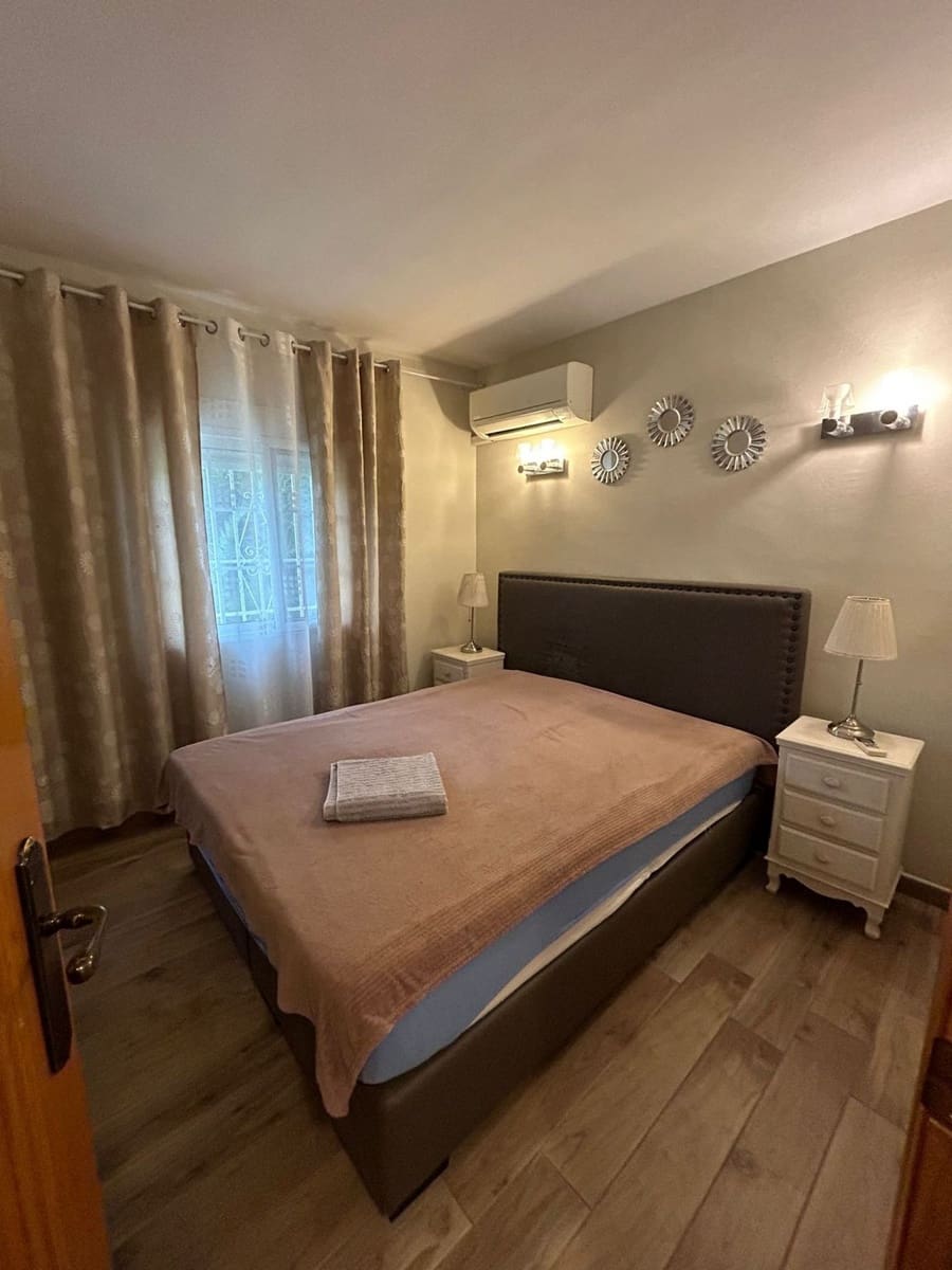 3 bedroom Villa for sale in Calpe / Calp with pool - € 575,000 (Ref: 8801900)