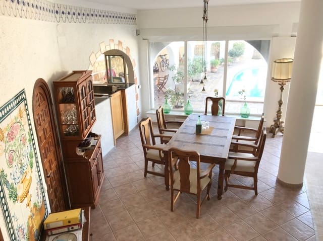 8 bedroom Villa for sale in Cometa - Carrió, Calpe / Calp with pool garage - € 790,000 (Ref: 8801962)