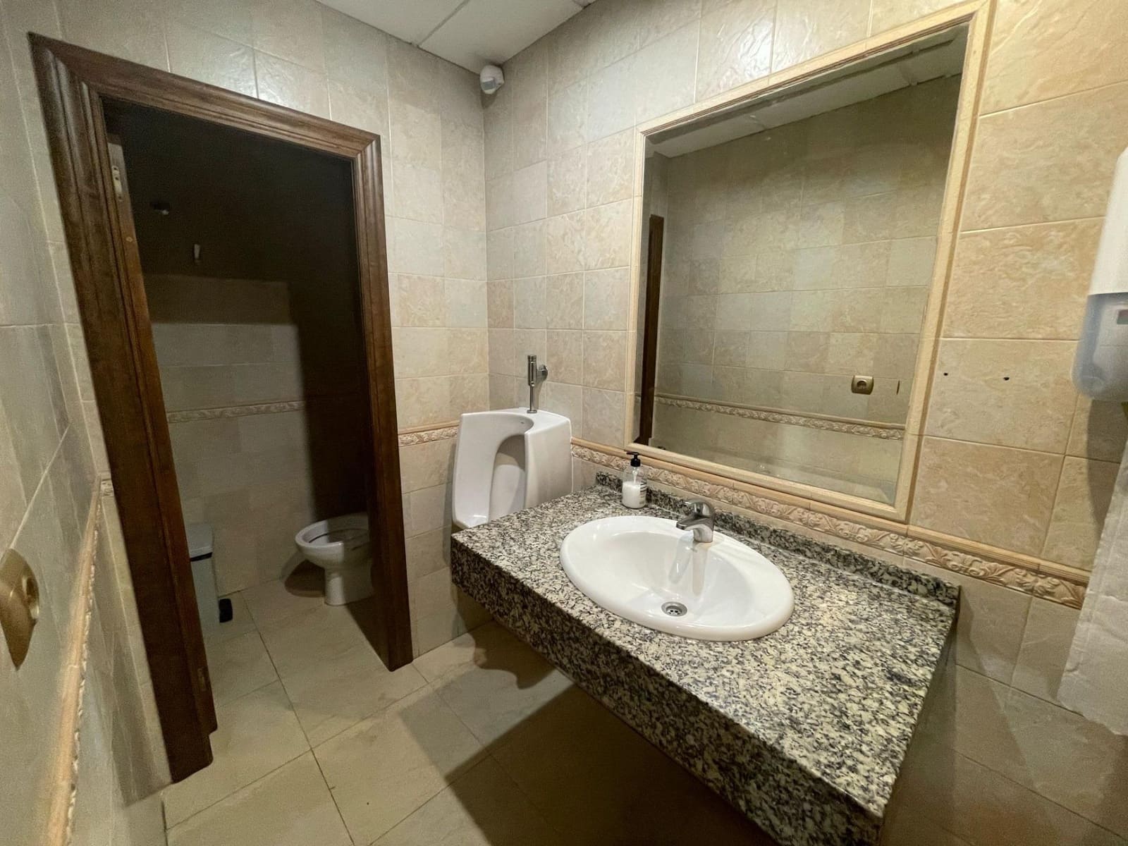 Erhverv til salg i Calpe / Calp med garage - € 950.000 (Ref: 8928601)