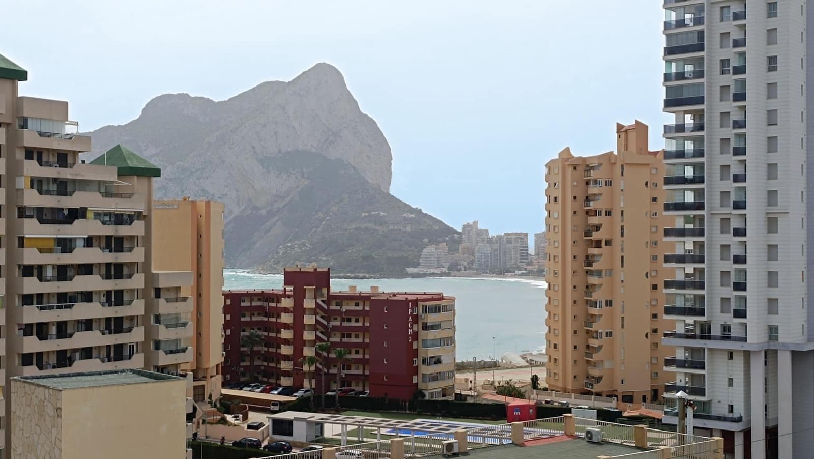 2 soveværelse Penthouse til salg i Calpe / Calp med swimmingpool - € 380.000 (Ref: 9035941)