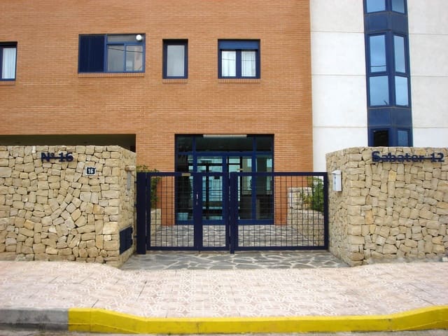 2 bedroom Penthouse for sale in Levante - Playa Fossa, Calpe / Calp with pool - € 380,000 (Ref: 9035941)