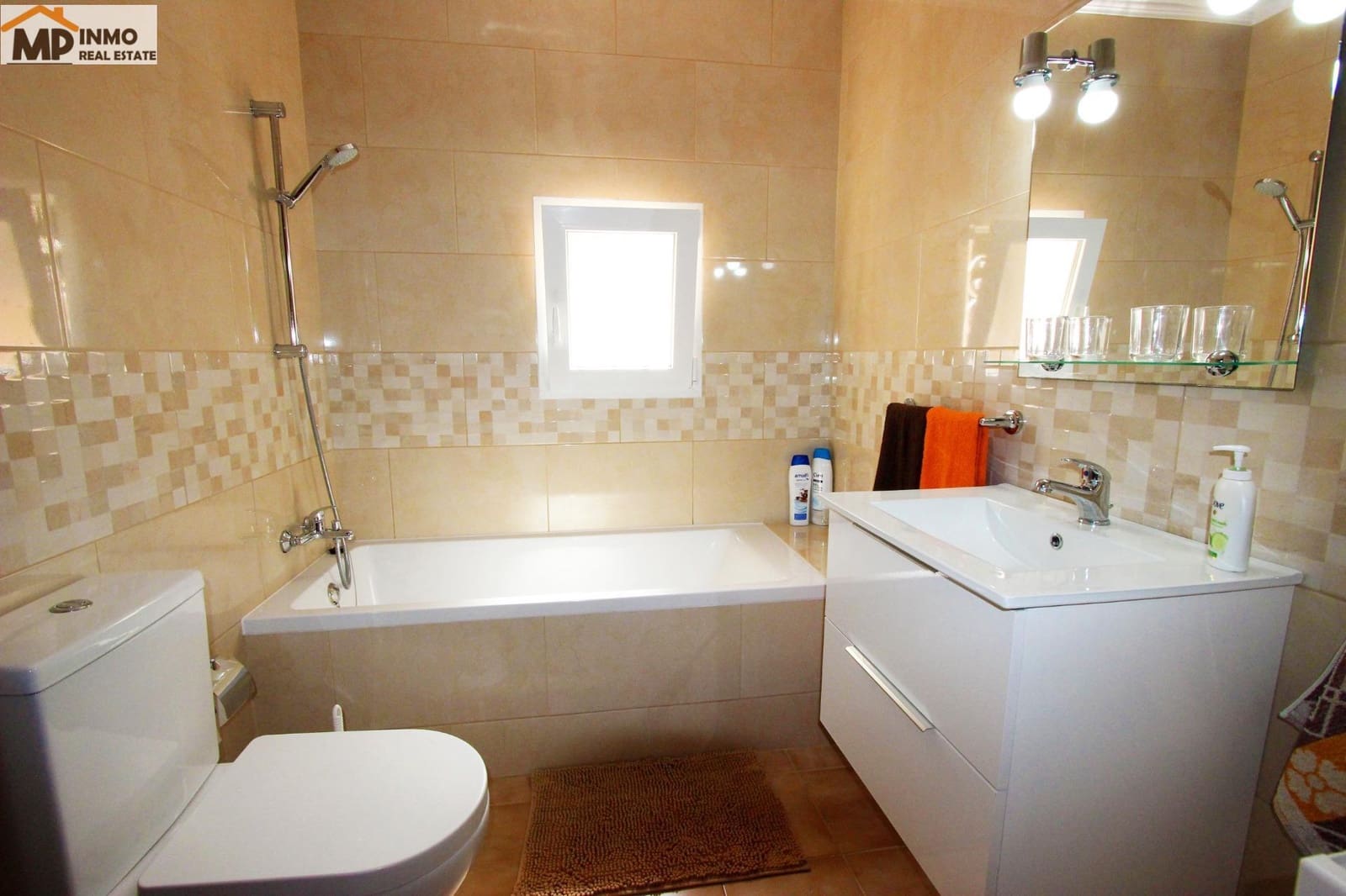 3 makuuhuone Huvila myytävänä paikassa Calpe / Calp mukana uima-altaan 
autotalli - 460 000 € (Ref: 9085468)