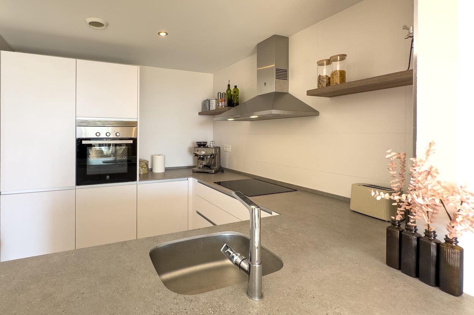 2 bedroom Apartment for sale in Calpe / Calp - € 379,500 (Ref: 9468604)