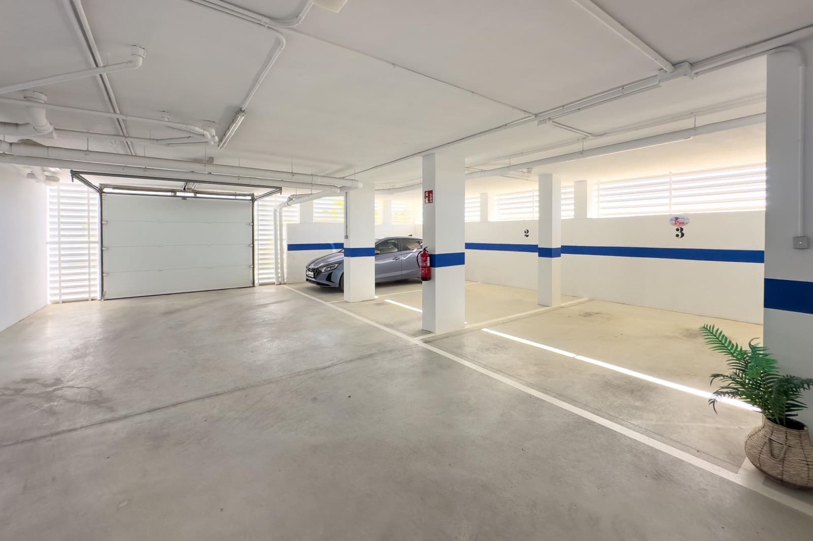 2 bedroom Apartment for sale in Calpe / Calp - € 379,500 (Ref: 9468604)