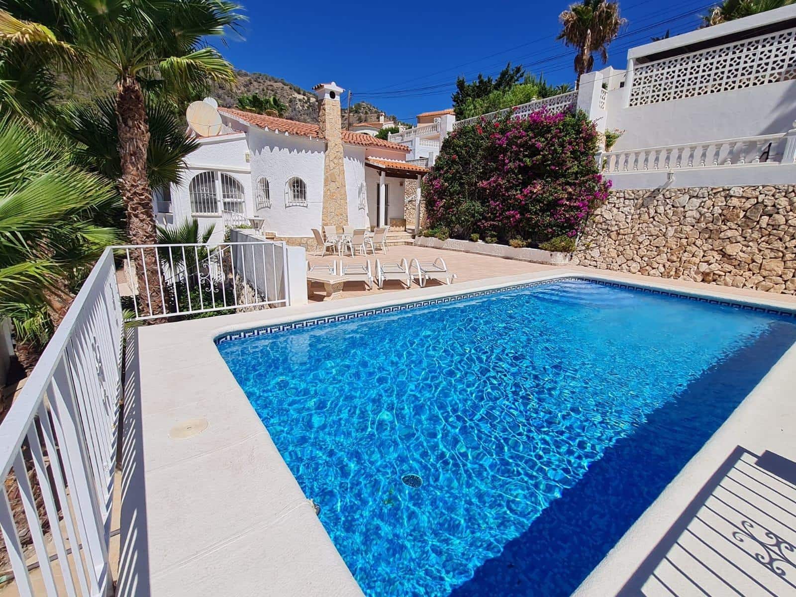 Chalet de 3 habitaciones en Calpe / Calp en venta con piscina garaje - 495.000 € (Ref: 9468605)