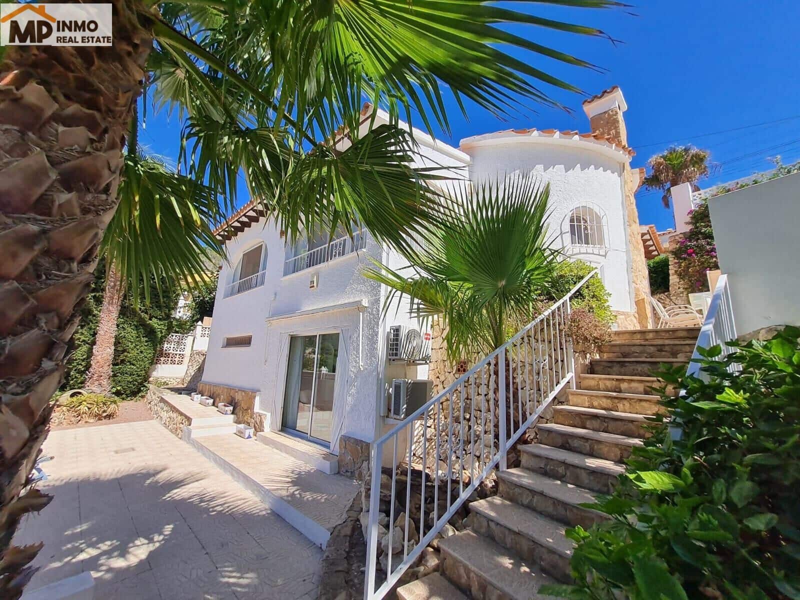 3 soveværelse Villa til salg i Calpe / Calp med swimmingpool garage - € 495.000 (Ref: 9468605)