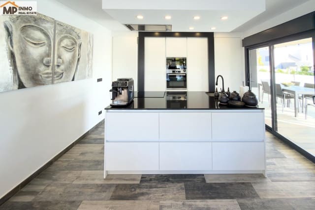 3 bedroom Villa for sale in Calpe / Calp with pool garage - € 895,000 (Ref: 9562074)