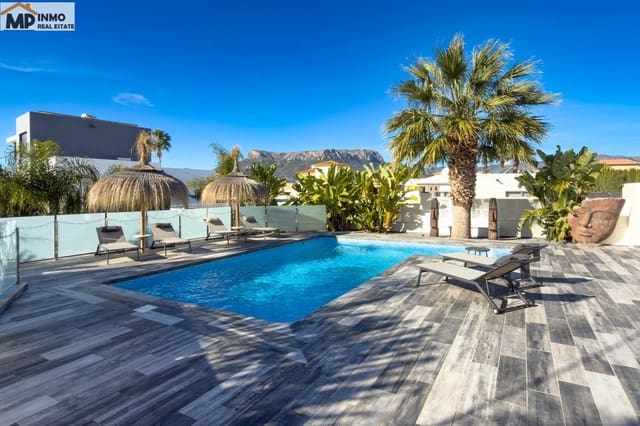 3 bedroom Villa for sale in Calpe / Calp with pool garage - € 895,000 (Ref: 9562074)