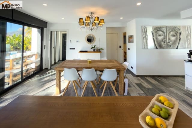 3 bedroom Villa for sale in Calpe / Calp with pool garage - € 895,000 (Ref: 9562074)