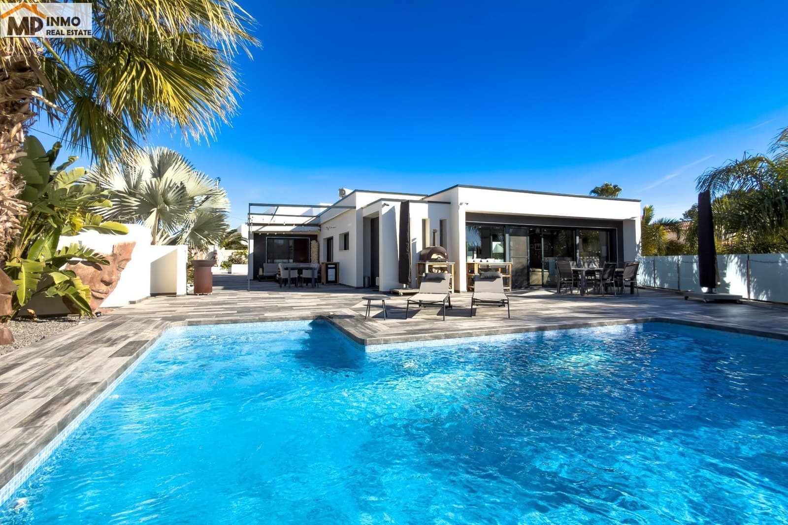 3 bedroom Villa for sale in Calpe / Calp with pool garage - € 895,000 (Ref: 9562074)