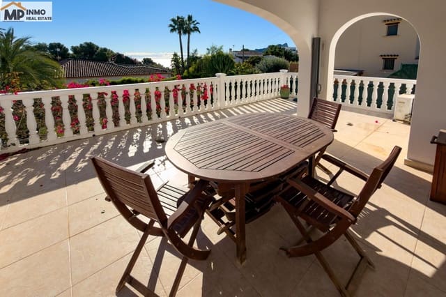 4 soveværelse Villa til salg i Benissa med swimmingpool - € 650.000 (Ref: 9562075)