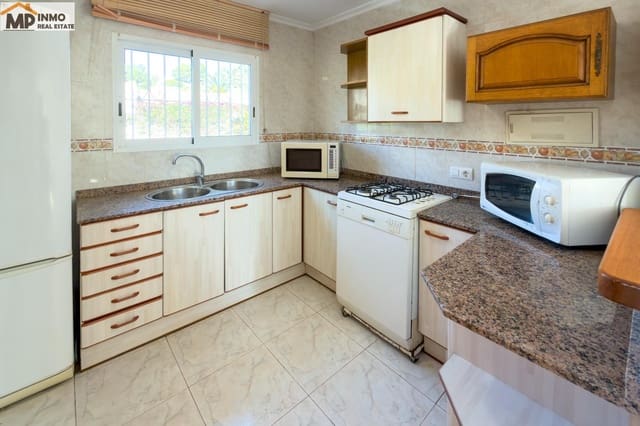 4 soveværelse Villa til salg i Benissa med swimmingpool - € 650.000 (Ref: 9562075)