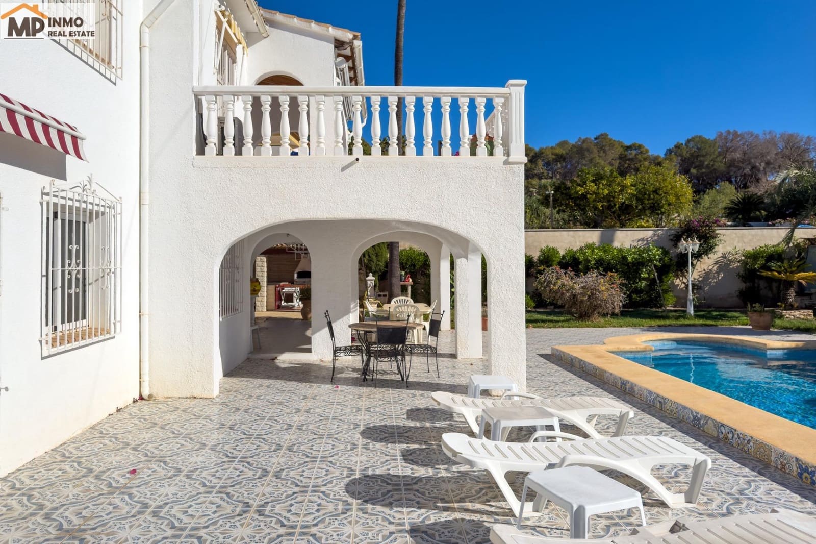 4 soveværelse Villa til salg i Benissa med swimmingpool - € 650.000 (Ref: 9562075)