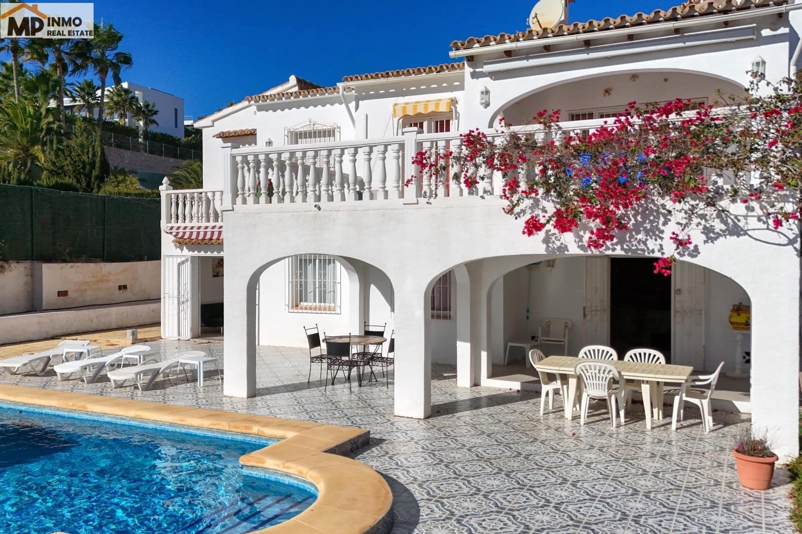 4 soveværelse Villa til salg i Benissa med swimmingpool - € 650.000 (Ref: 9562075)