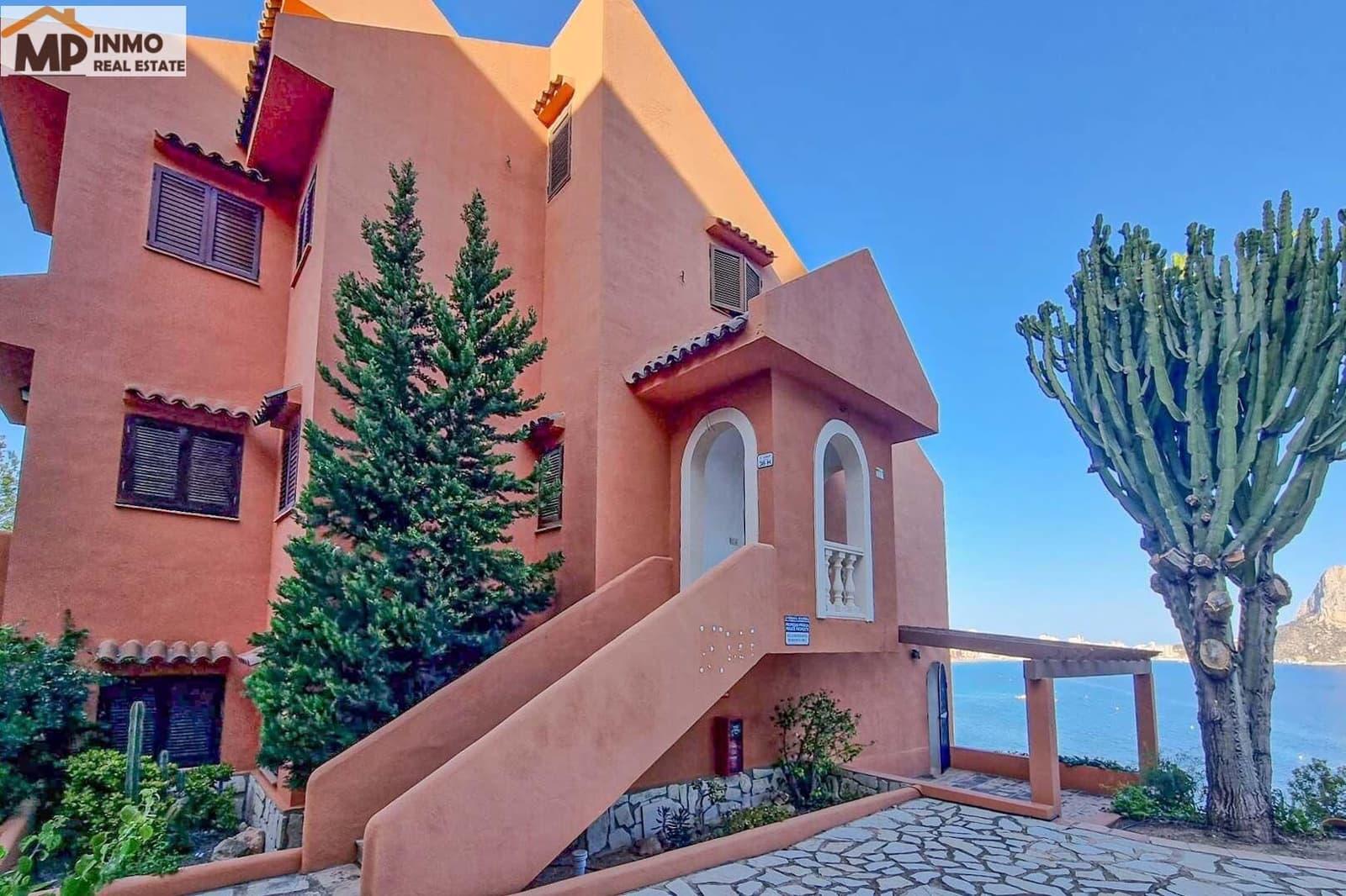 3 makuuhuone Bungalow myytävänä paikassa Calpe / Calp mukana uima-altaan - 499 000 € (Ref: 9630313)