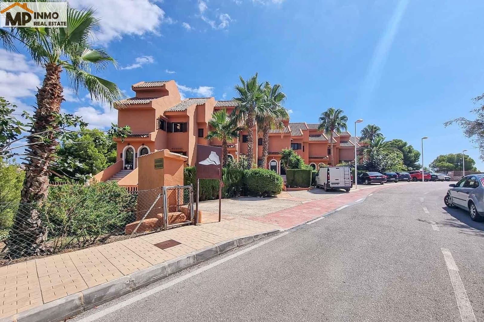 3 makuuhuone Bungalow myytävänä paikassa Calpe / Calp mukana uima-altaan - 499 000 € (Ref: 9630313)