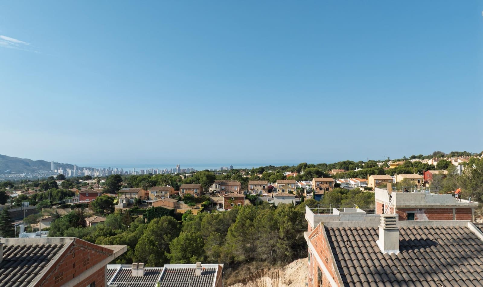 Chalet de 3 habitaciones en La Nucia en venta con piscina - 720.990 € (Ref: 9630315)