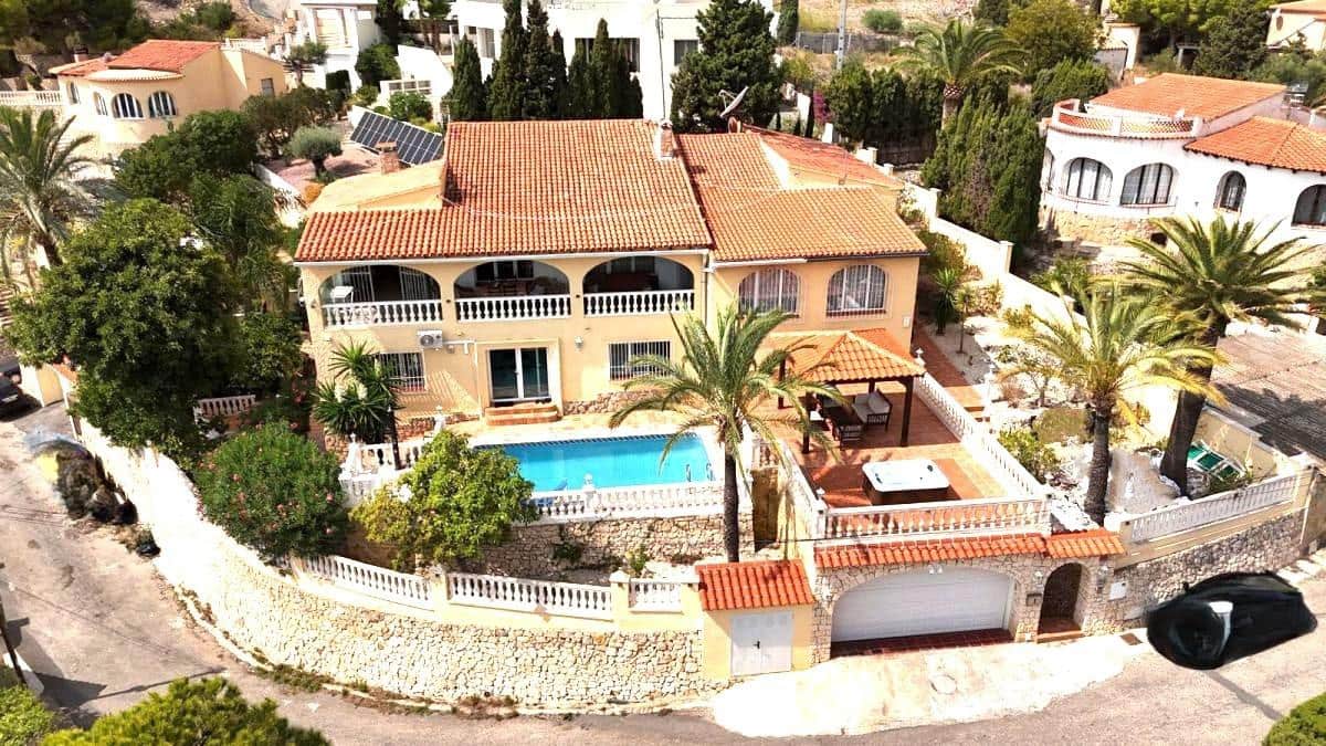 6 bedroom Villa for sale in Calpe / Calp with pool garage - € 890,000 (Ref: 9630318)