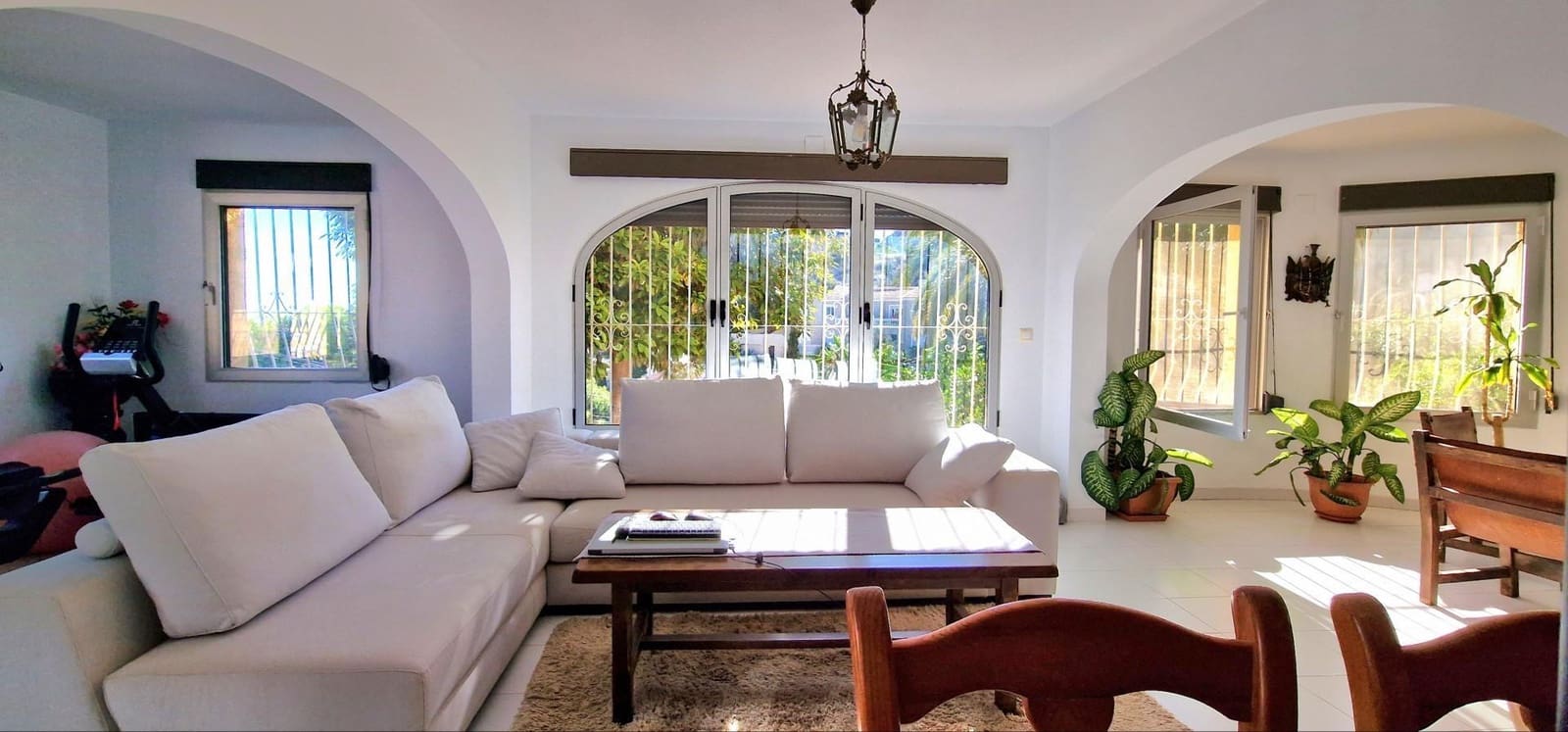 6 bedroom Villa for sale in Calpe / Calp with pool garage - € 890,000 (Ref: 9630318)