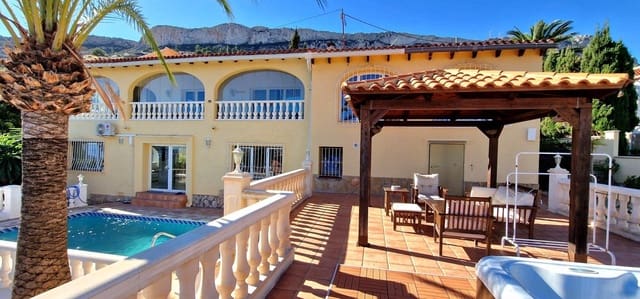 6 bedroom Villa for sale in Maryvilla, Calpe / Calp with pool garage - € 890,000 (Ref: 9630318)