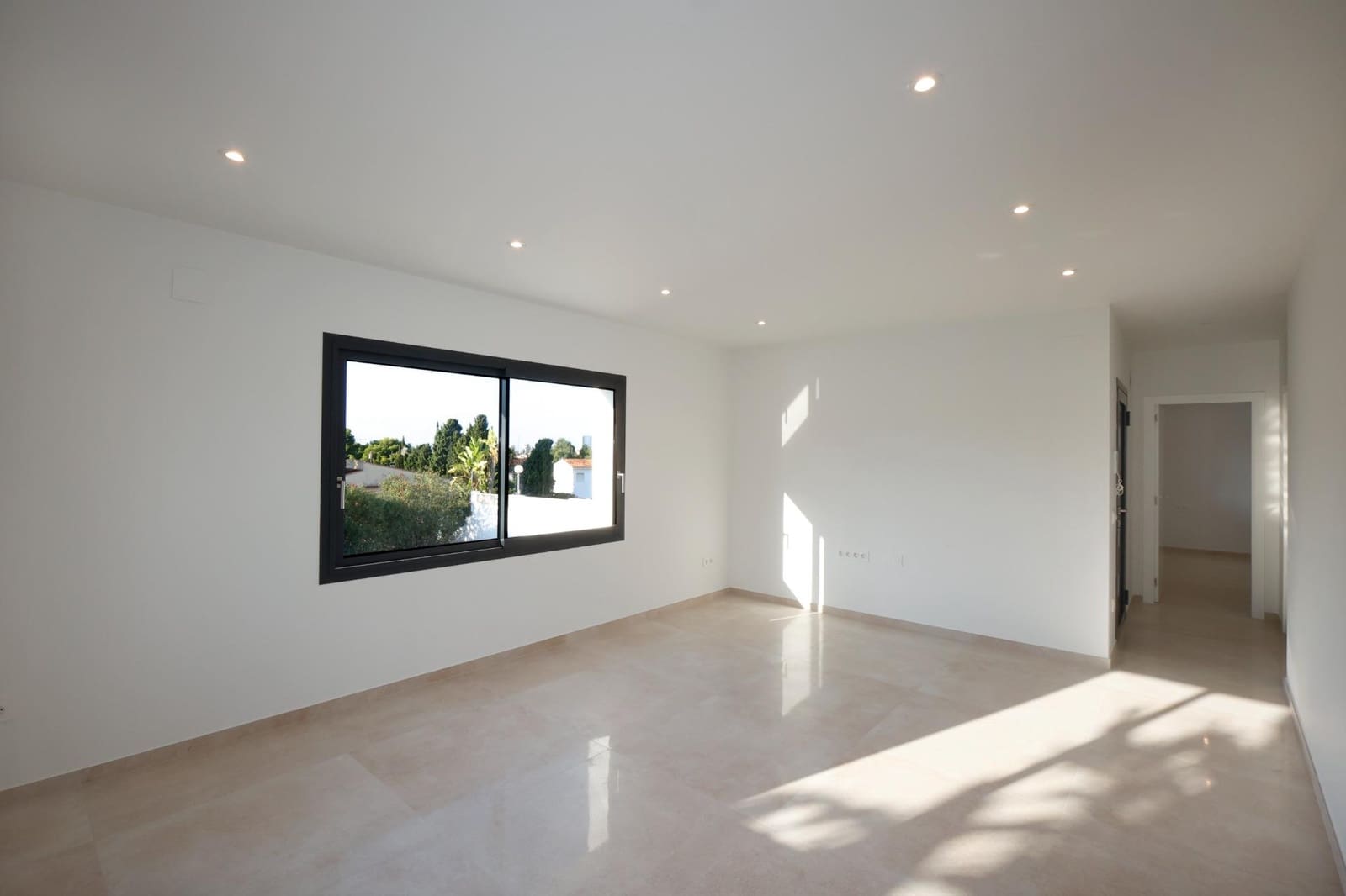4 slaapkamer Villa te koop in Calpe / Calp met zwembad - € 840.000 (Ref: 9630319)