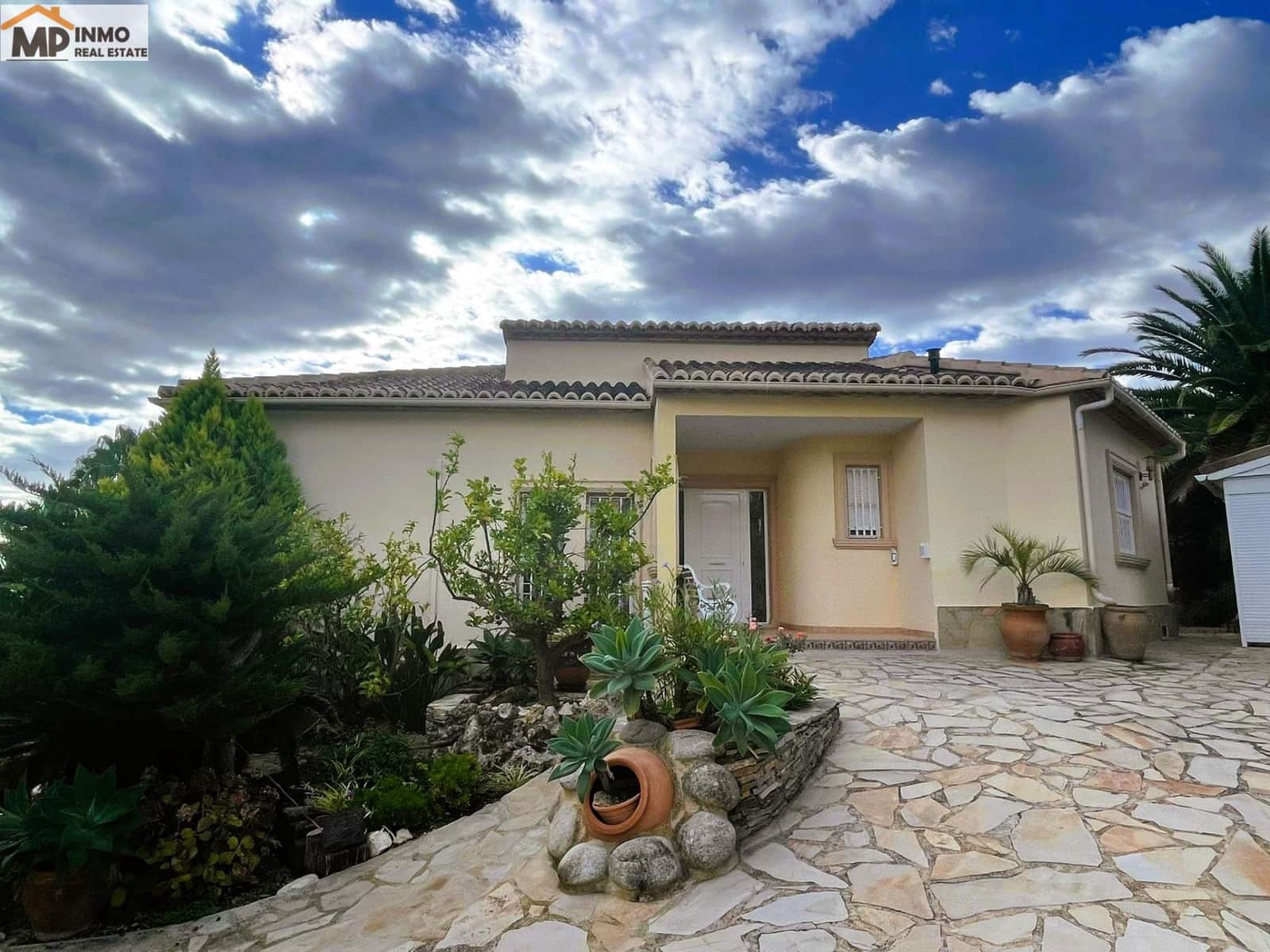 5 slaapkamer Villa te koop in Calpe / Calp met zwembad garage - € 795.000 (Ref: 9630320)