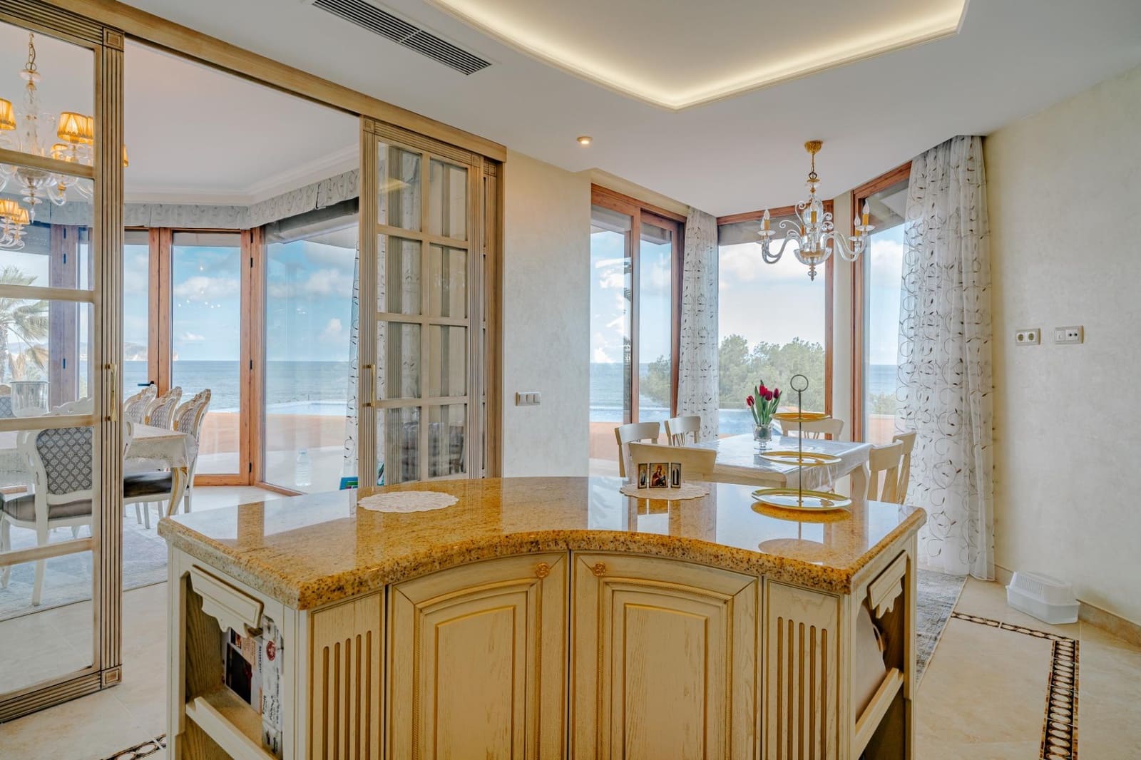 Chalet de 6 habitaciones en Calpe / Calp en venta con piscina garaje - 4.200.000 € (Ref: 9630324)