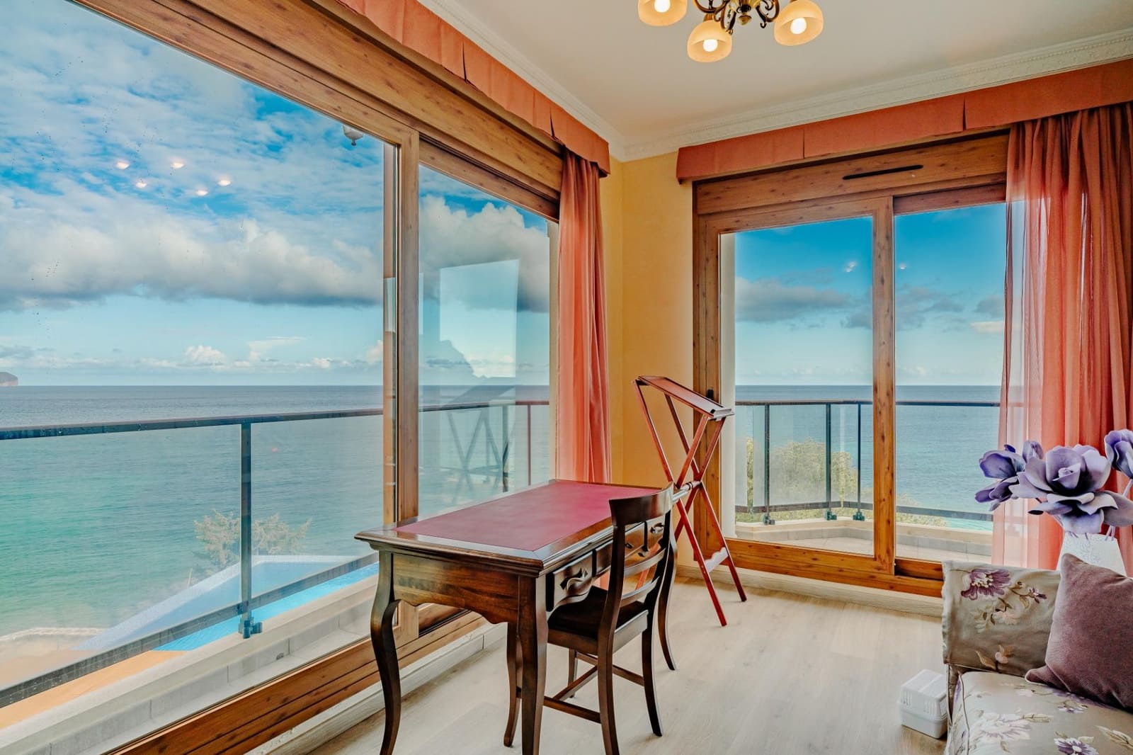 Chalet de 6 habitaciones en Calpe / Calp en venta con piscina garaje - 4.200.000 € (Ref: 9630324)